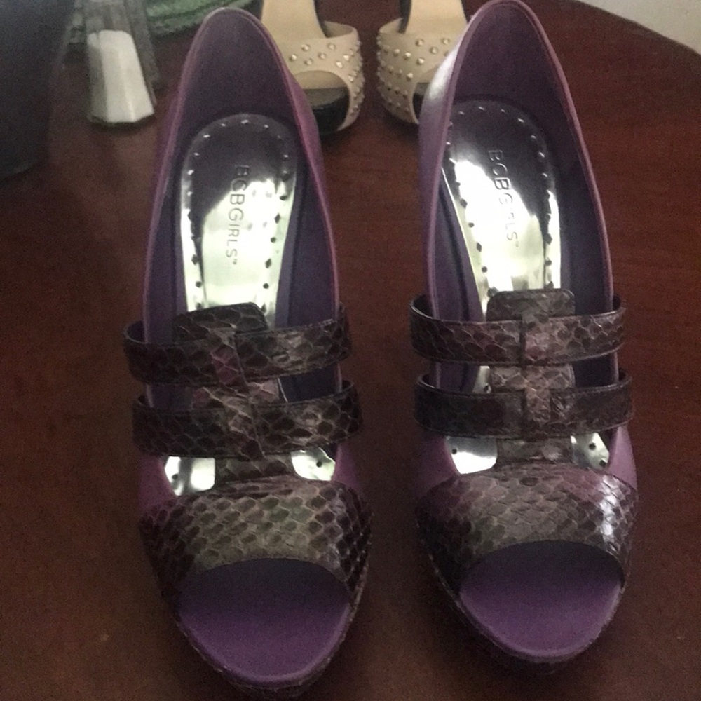 BCBG Purple heels